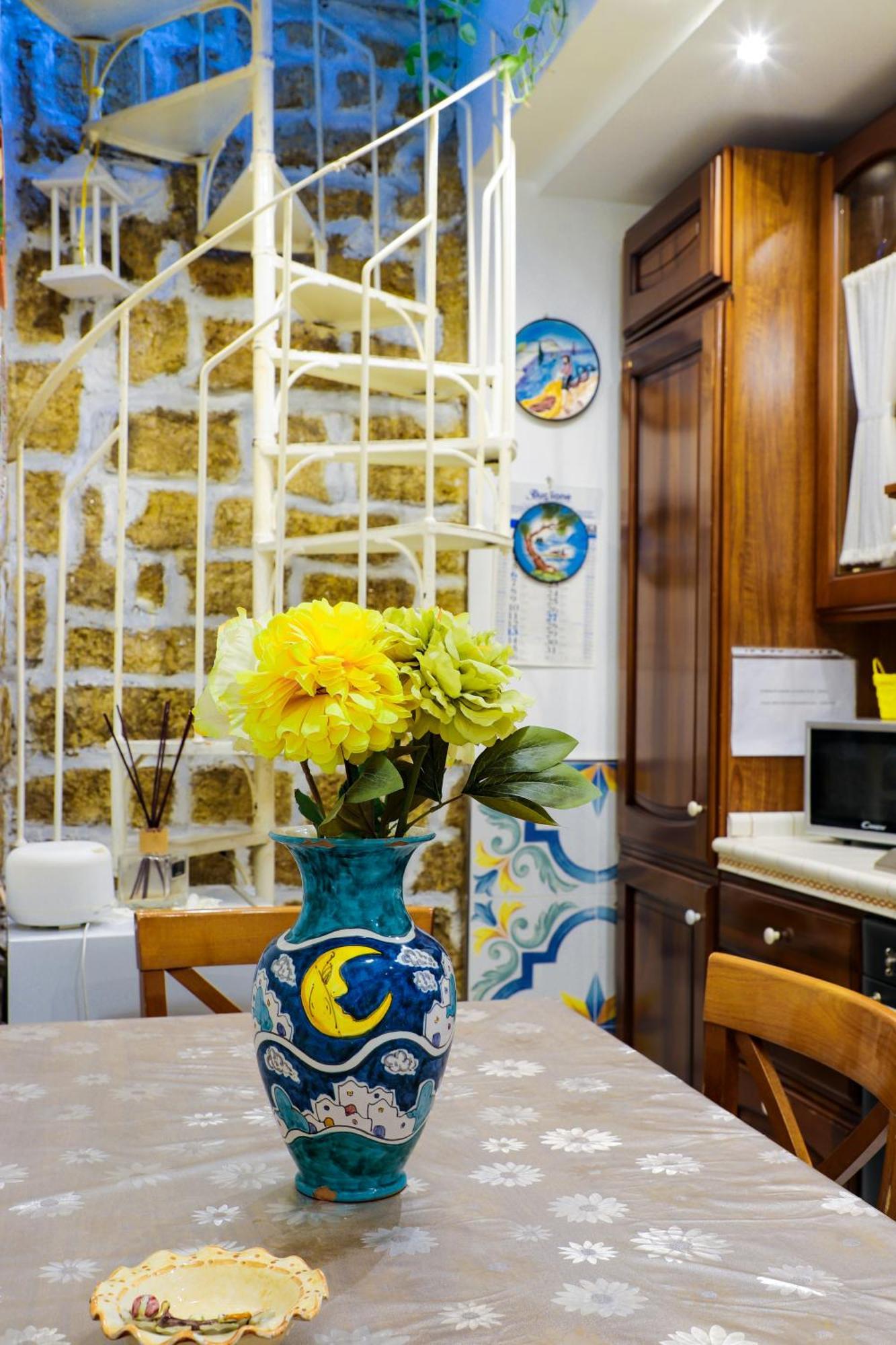 Giallo Napoletano Home Nápoles Exterior foto